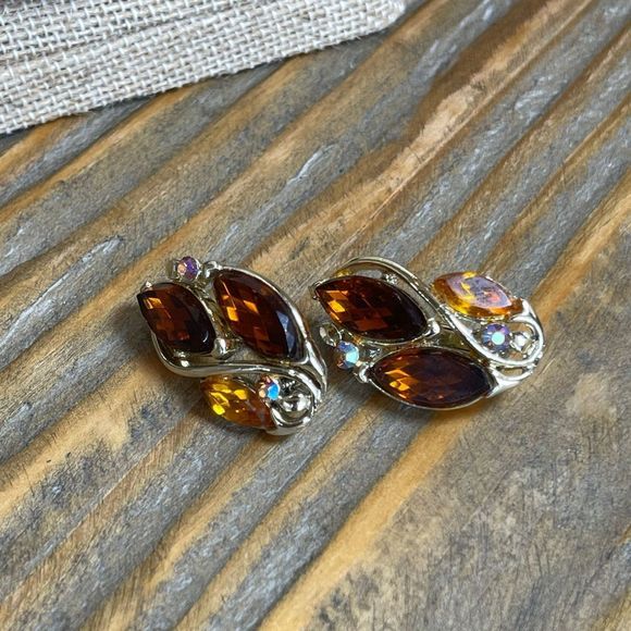 Vintage 1950s Signed STAR Clip On Rhinestone Crystal Earrings - Star Jewelry Co - Picture 8 of 8